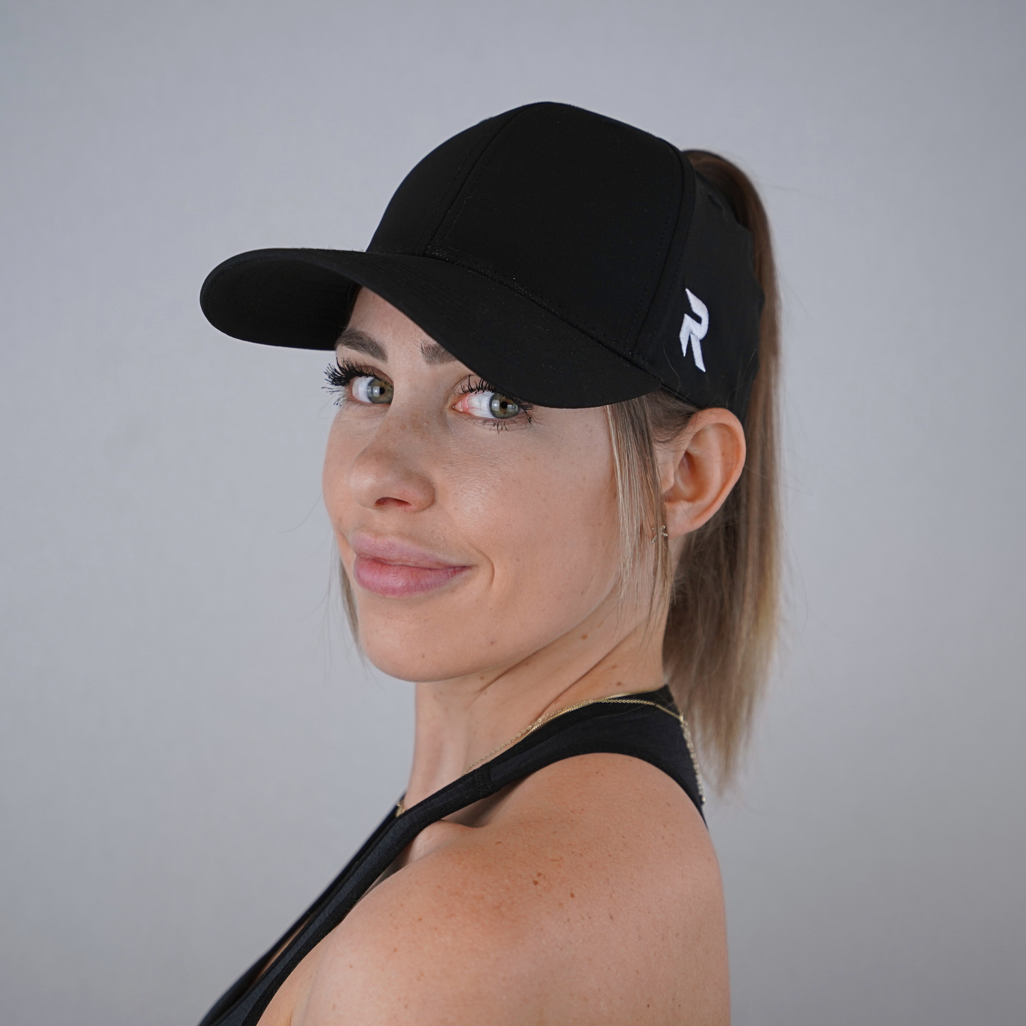 RAVLIN - Ponytail Cap