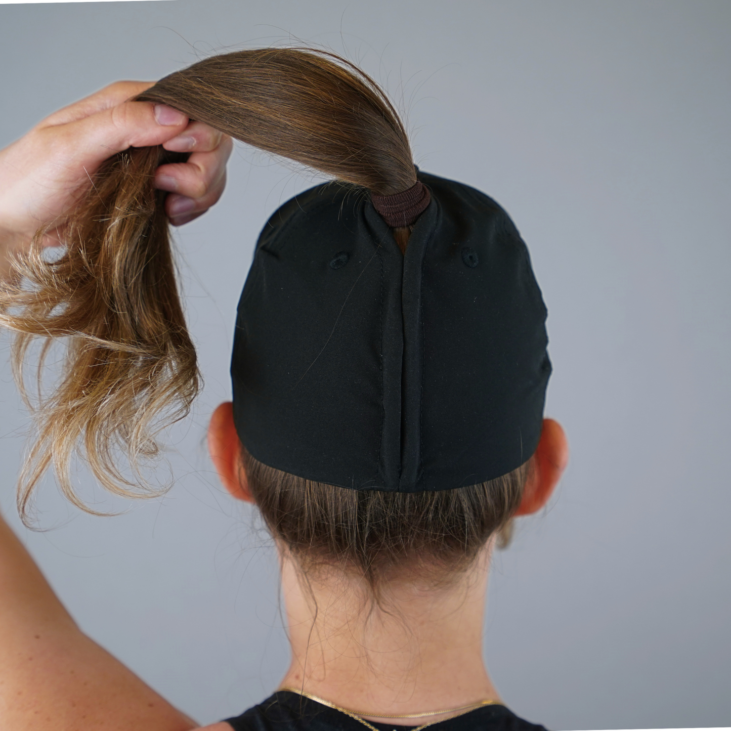 RAVLIN - Ponytail Cap
